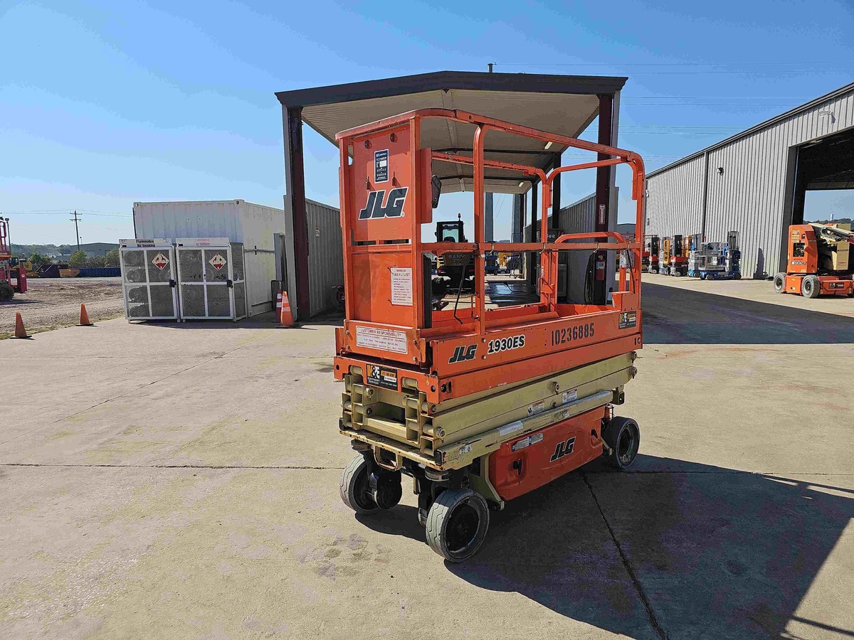 2018 JLG 1930ES