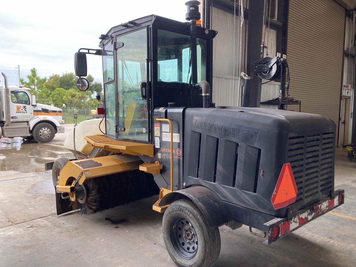 2019 LayMor SweepMaster 450-ST-4