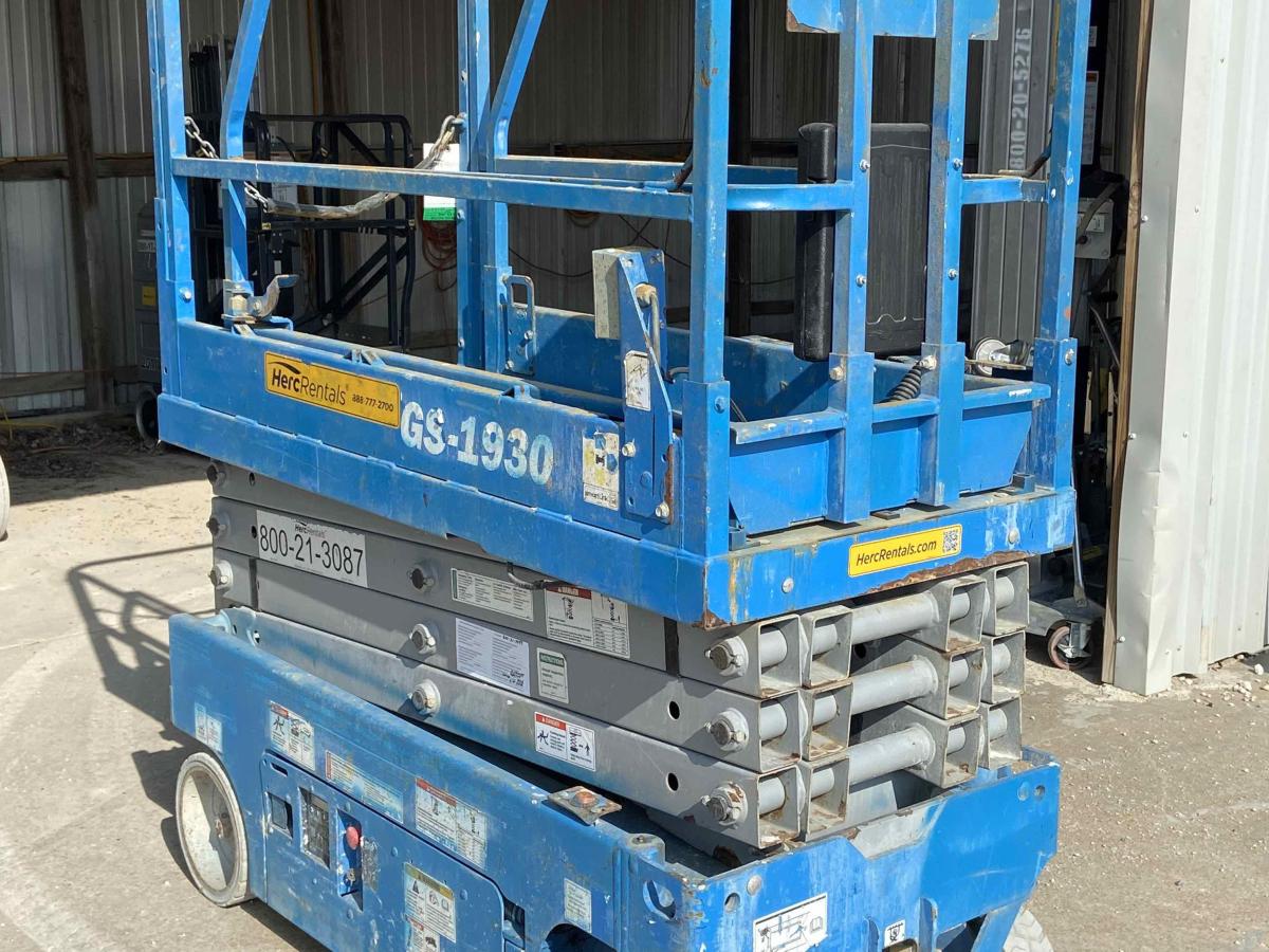 2018 Genie GS-1930