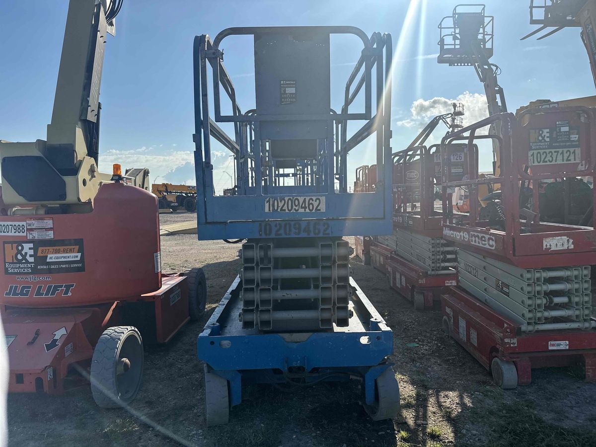 2017 Genie GS-3246-3
