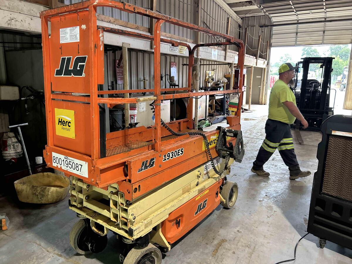 2018 JLG 1930ES-1