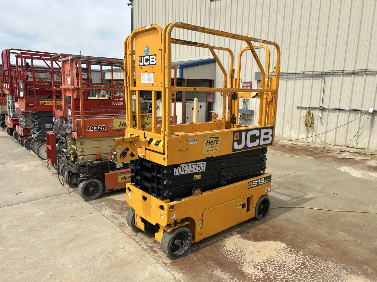 2023 JCB S1930E-4