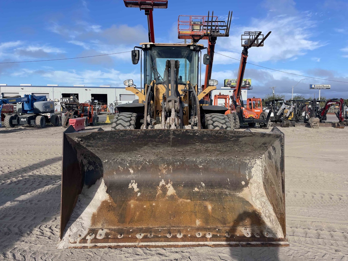 2019 Volvo L90H-4