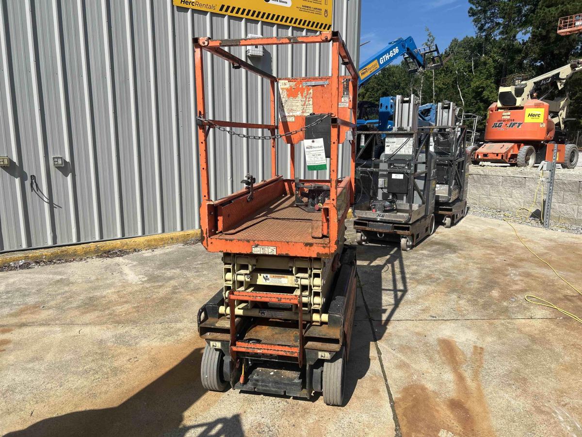 2018 JLG 1932R-3