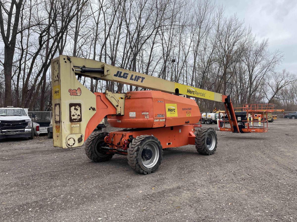 2015 JLG 800AJ
