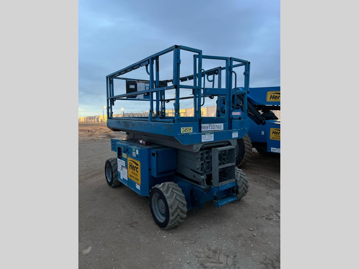 2013 Genie GS-2669 RT