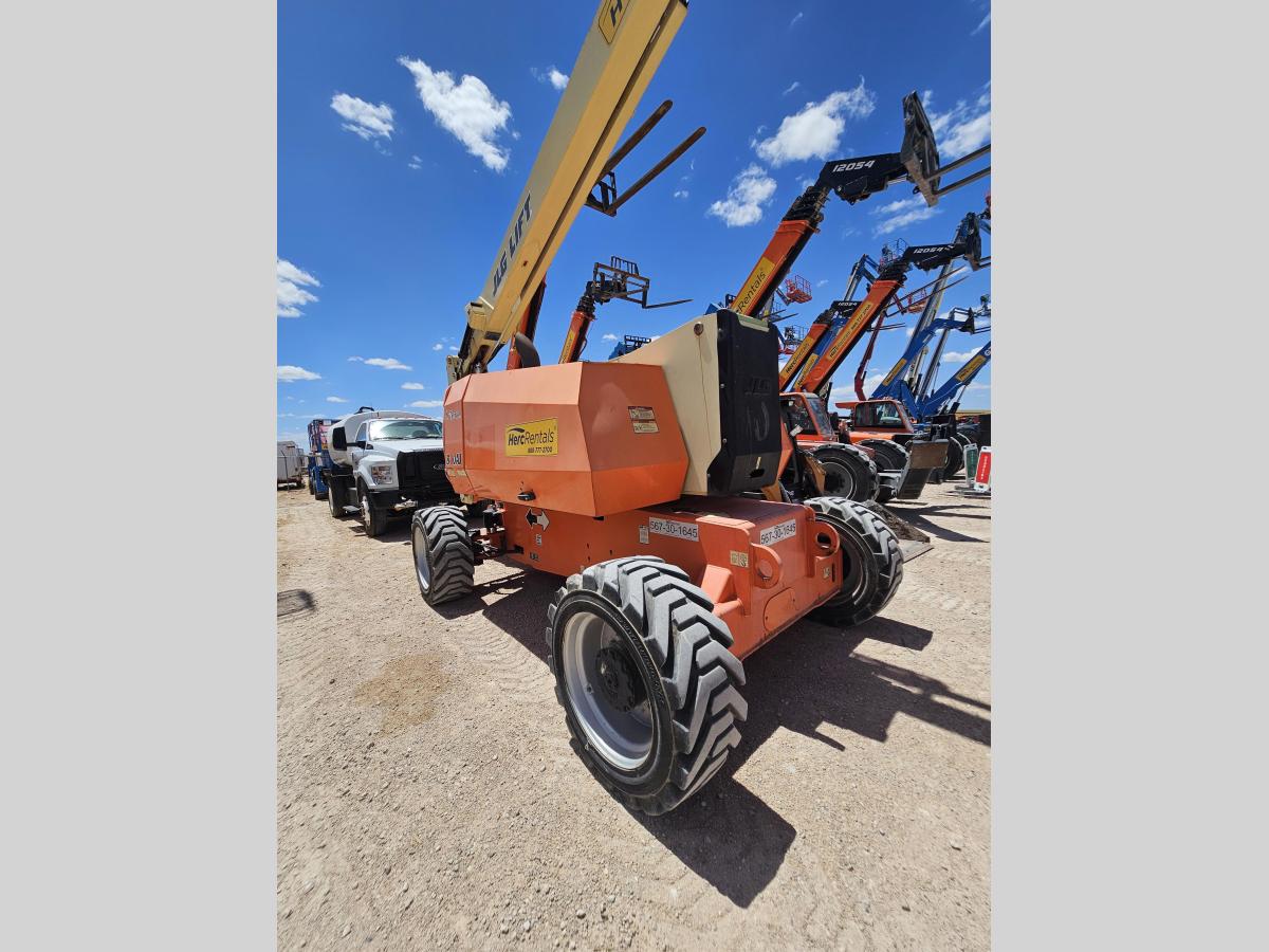 2015 JLG 800AJ