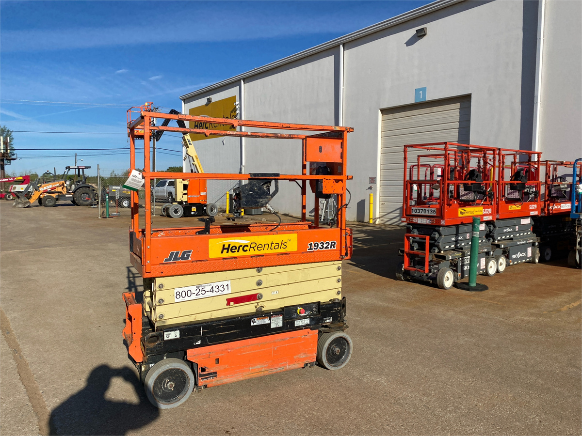 2019 JLG 1932R-2