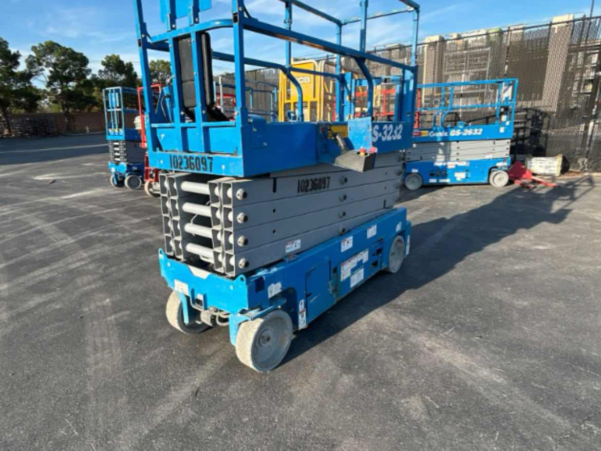 2018 Genie GS-3232-2
