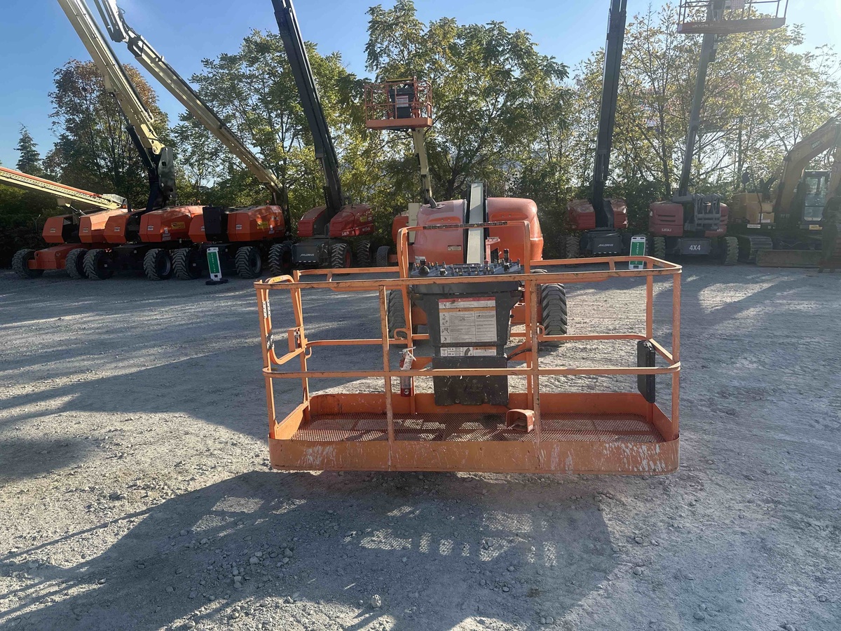2007 JLG 400S-9