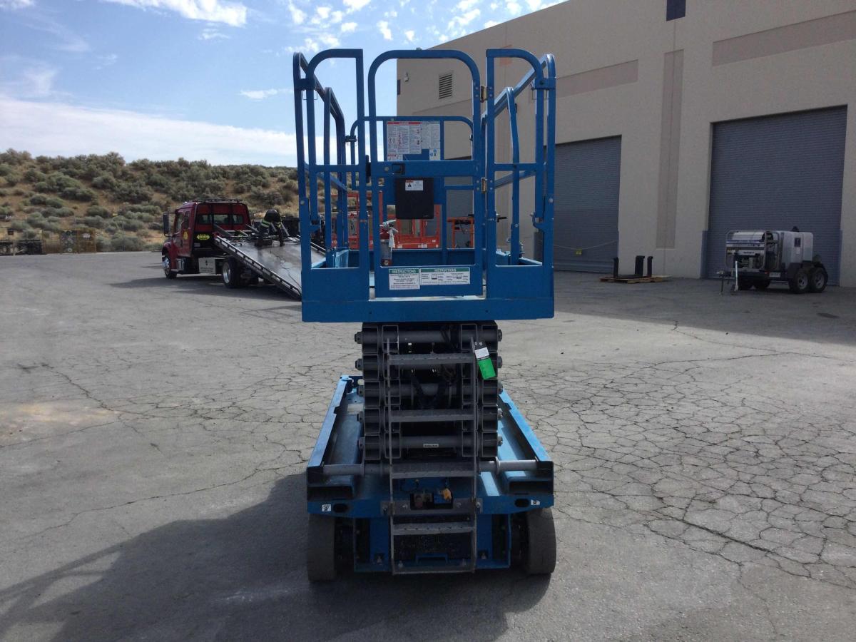 2017 Genie GS-4047