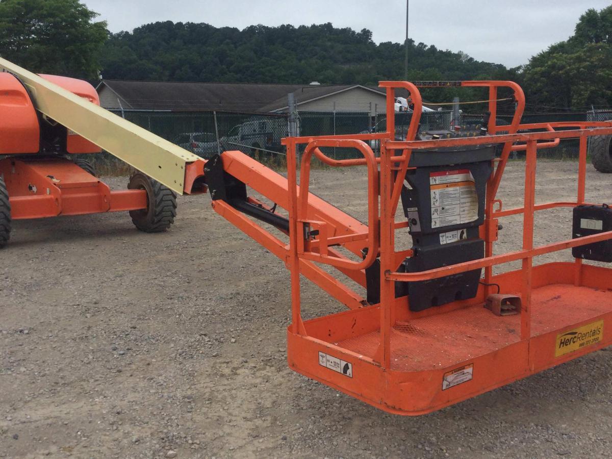 2013 JLG 460SJ-4
