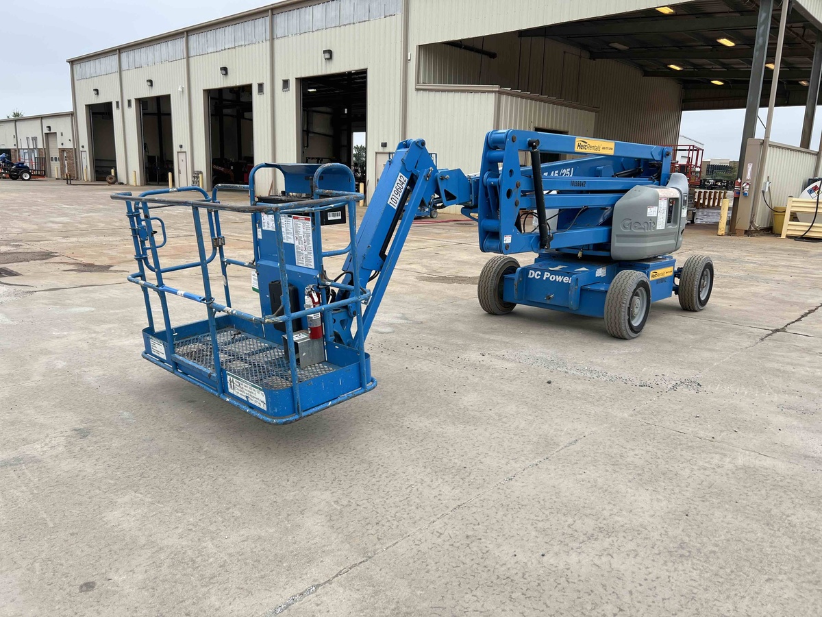 2016 Genie Z-45/25
