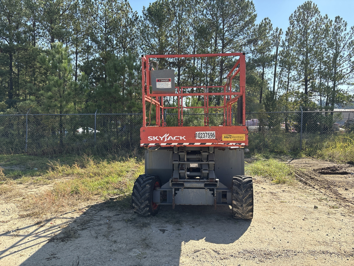 2018 Skyjack SJ-6826RT-2