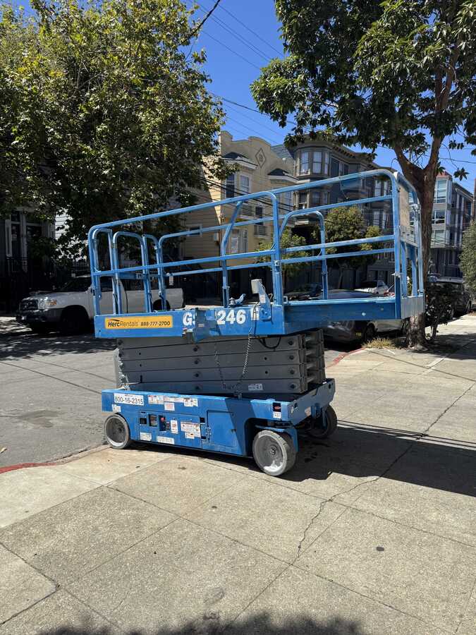2017 Genie GS-3246-4