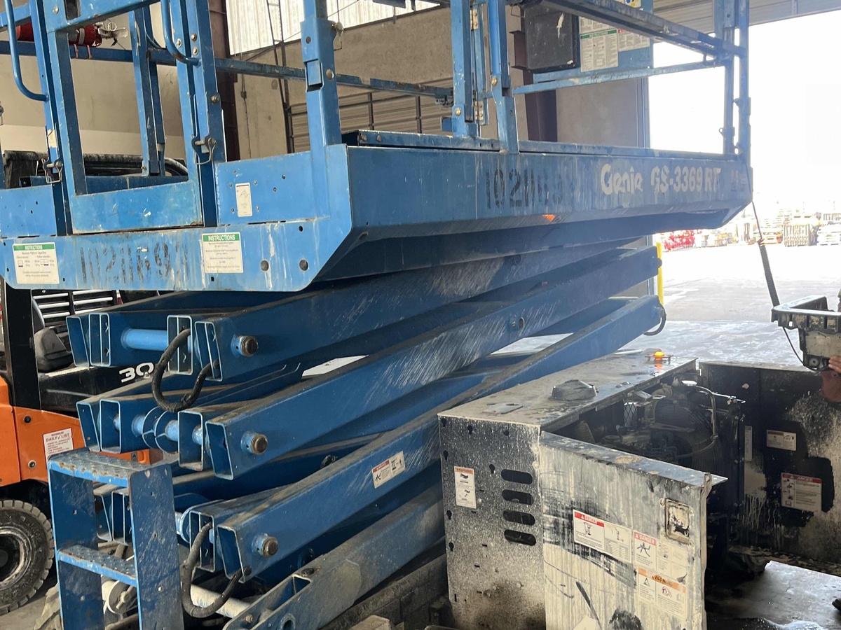 2017 Genie GS-3369 RT-4
