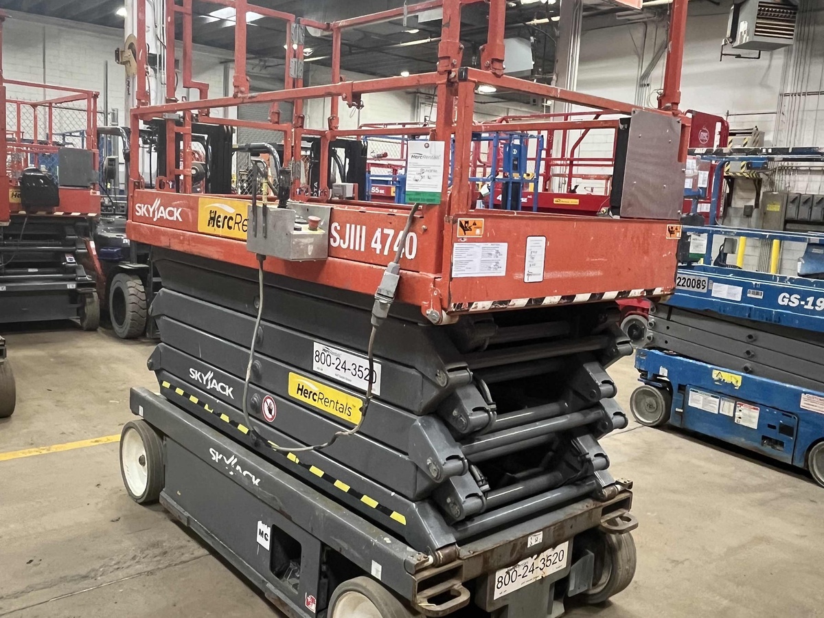 2019 Skyjack SJ4740