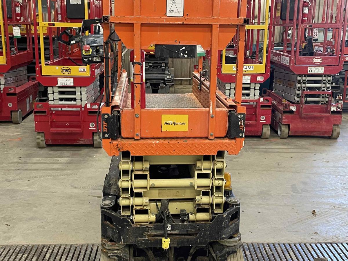 2018 JLG 1932R
