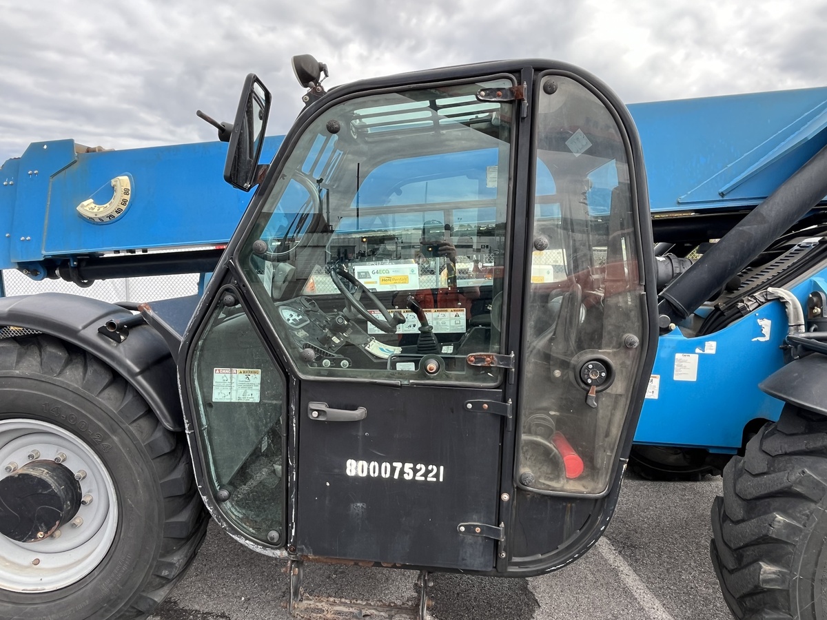 2015 Genie GTH-1056-8