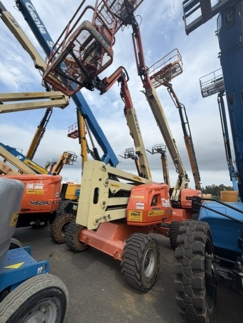 2018 JLG 450AJ-4