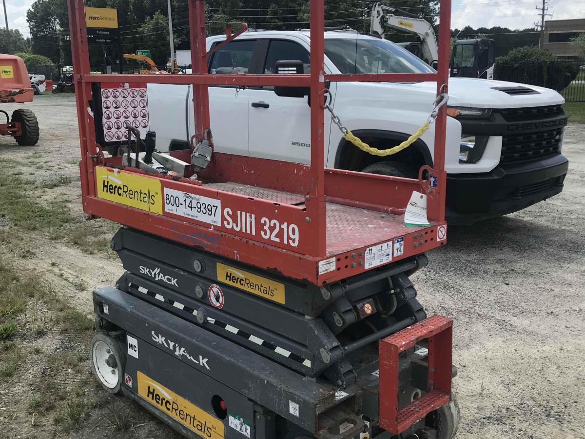 2017 Skyjack SJ3219