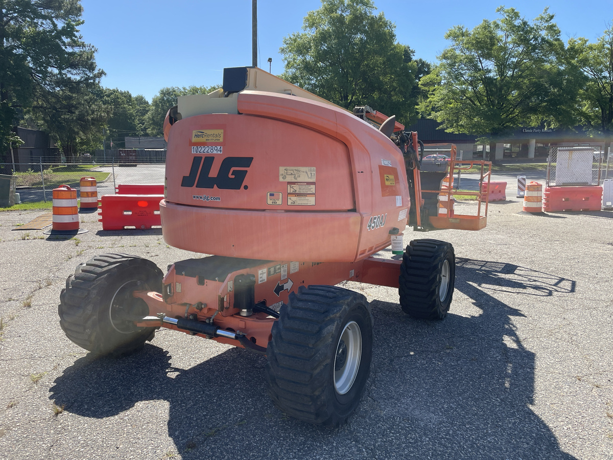 2017 JLG 450AJ-5