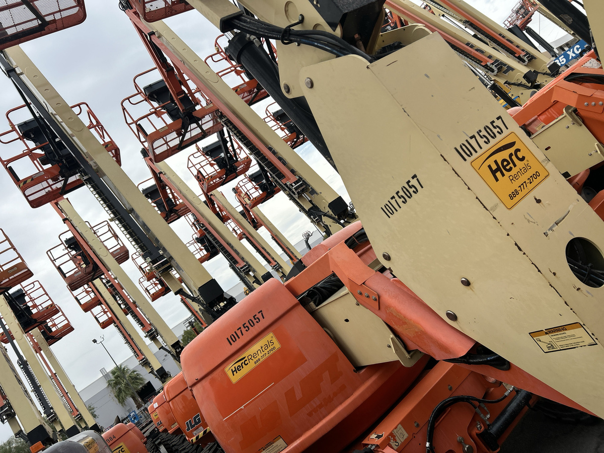 2015 JLG 600AJN Narrow-4