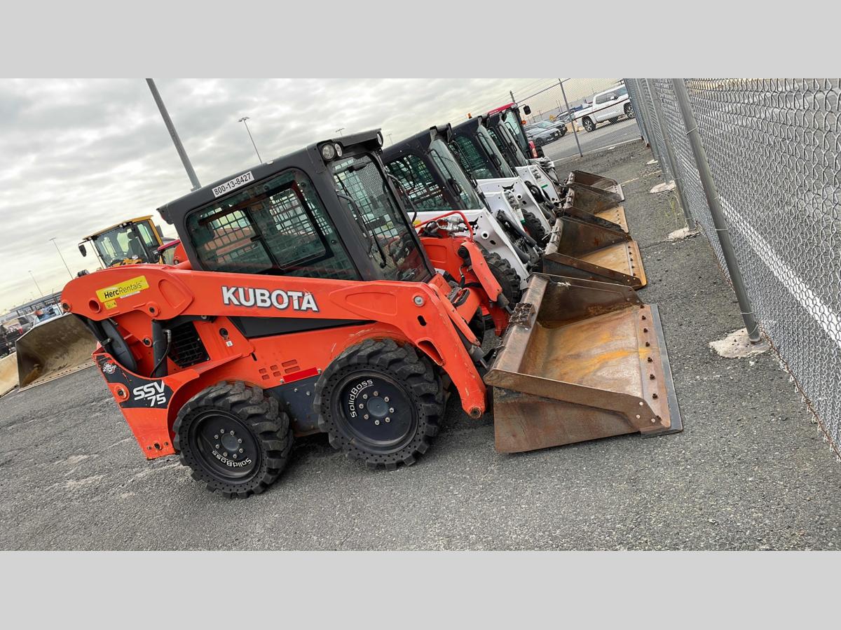 2016 Kubota SSV75