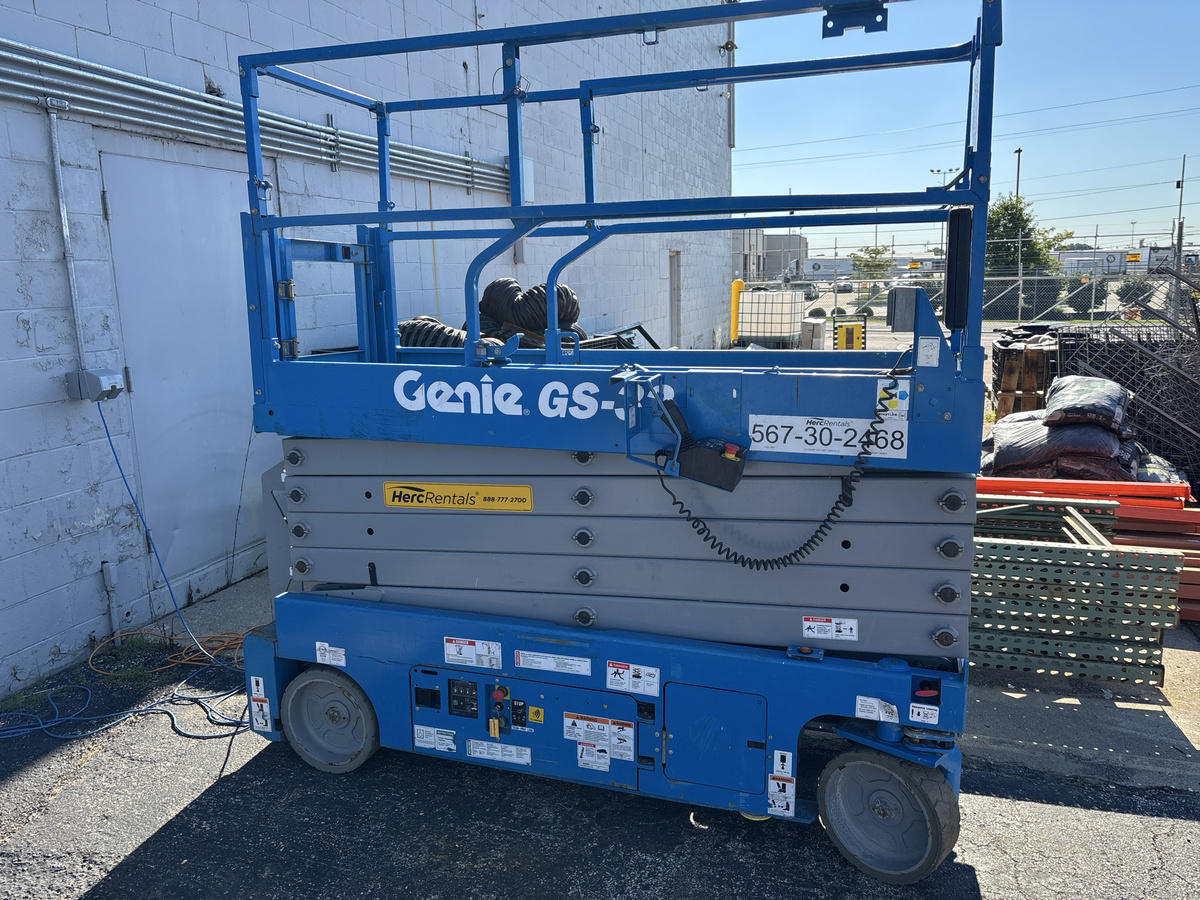 2019 Genie GS-3232
