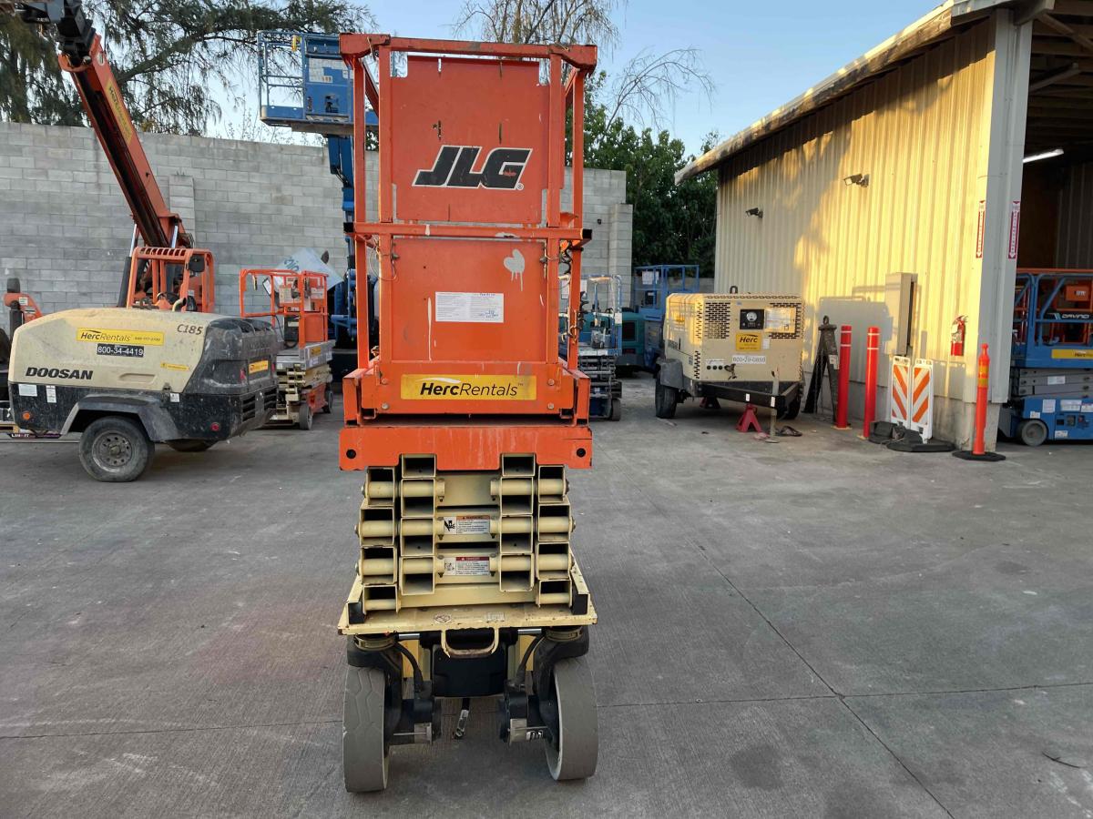2018 JLG 2632ES