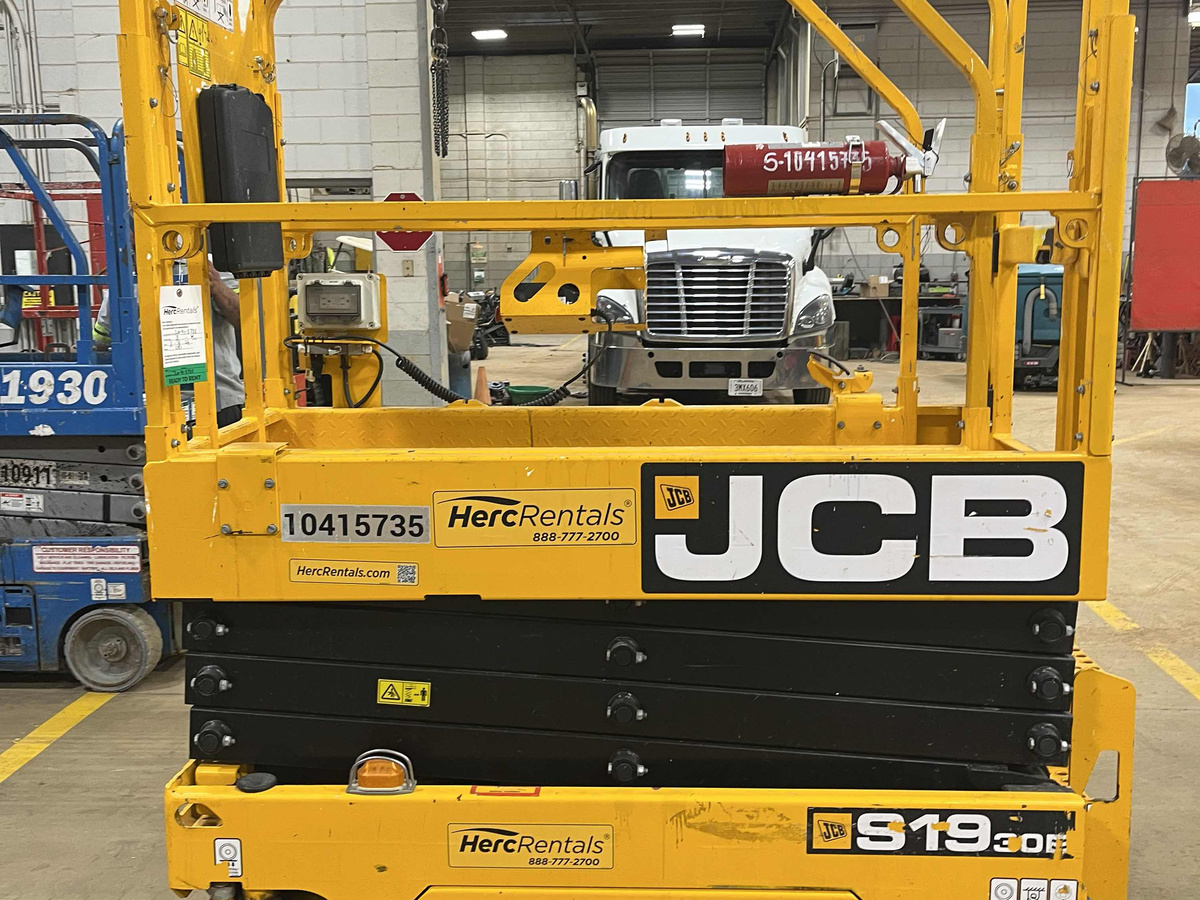 2023 JCB S1930E-2