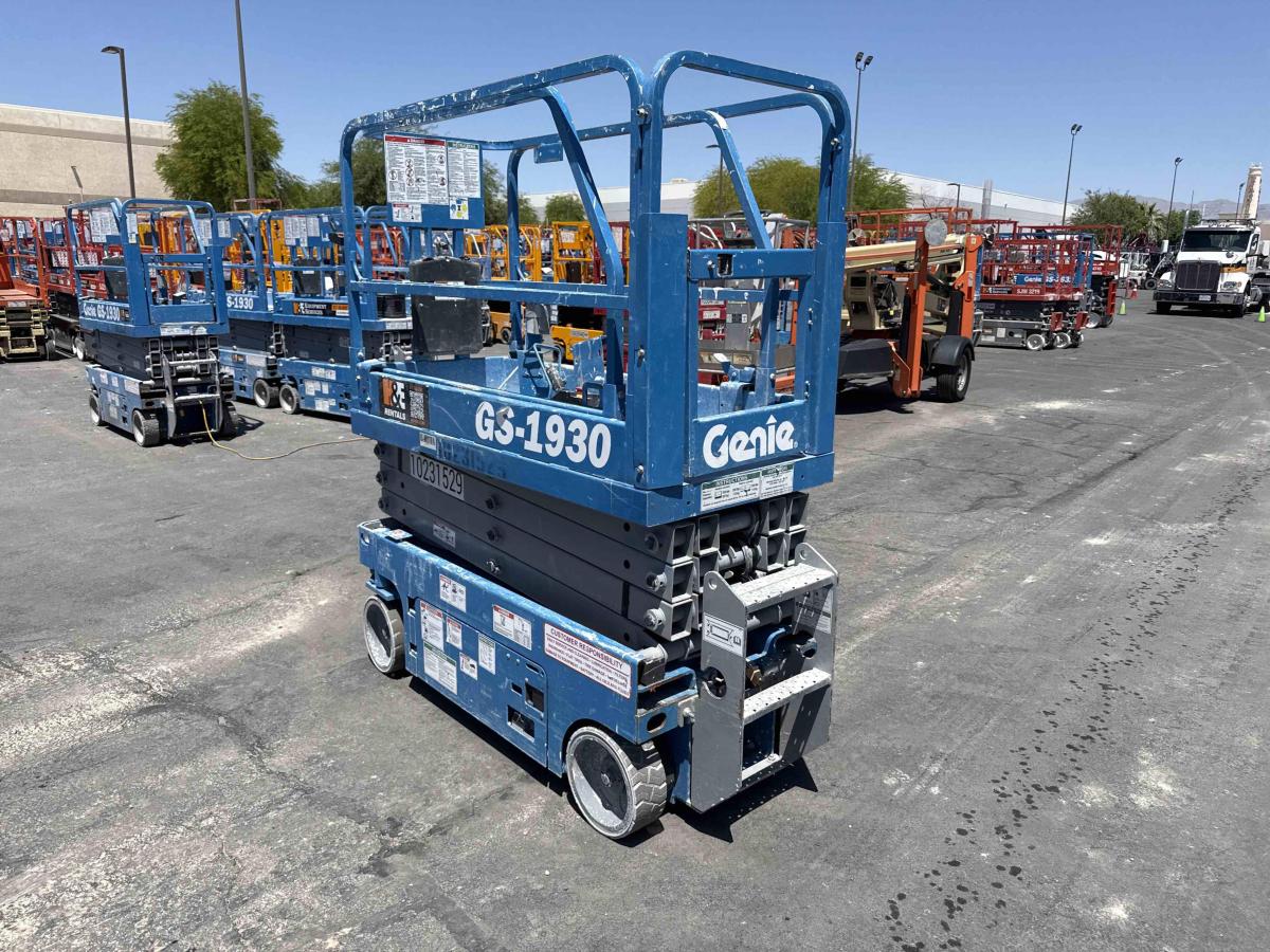 2017 Genie GS-1930