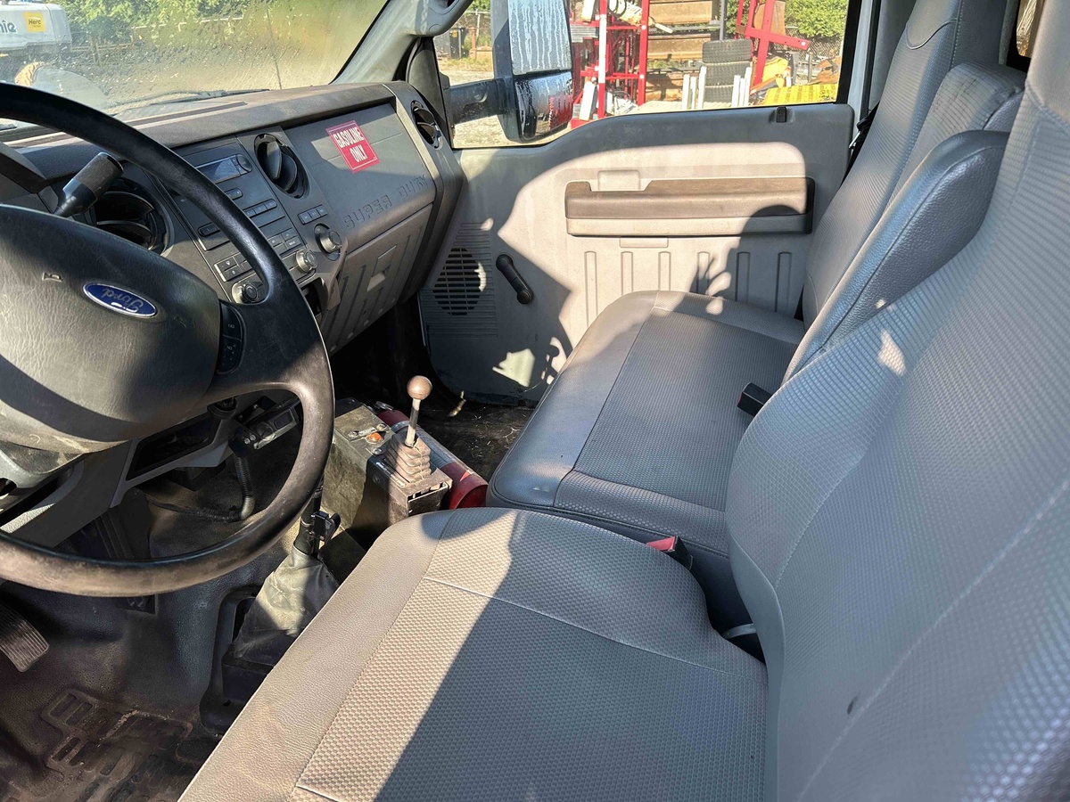 2015 Ford F650-6