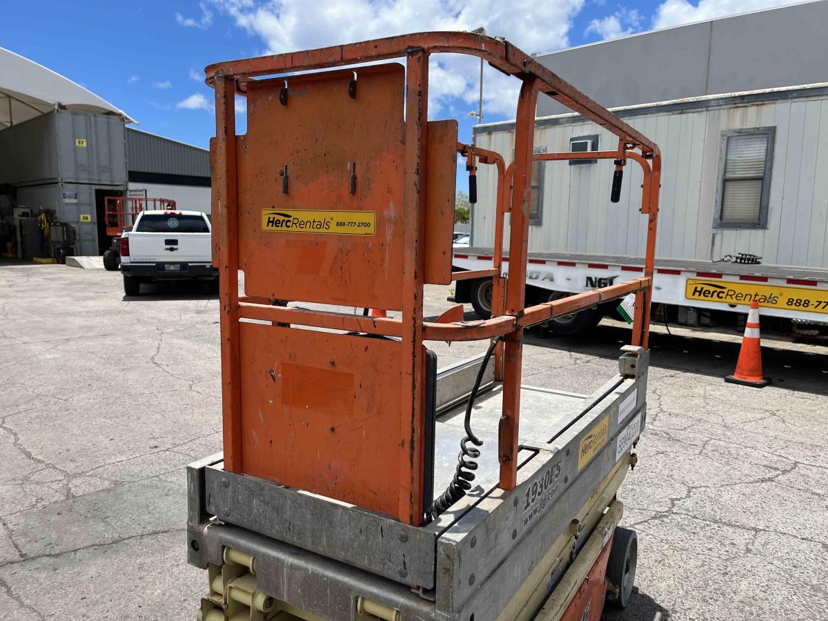 2013 JLG 1930ES-5
