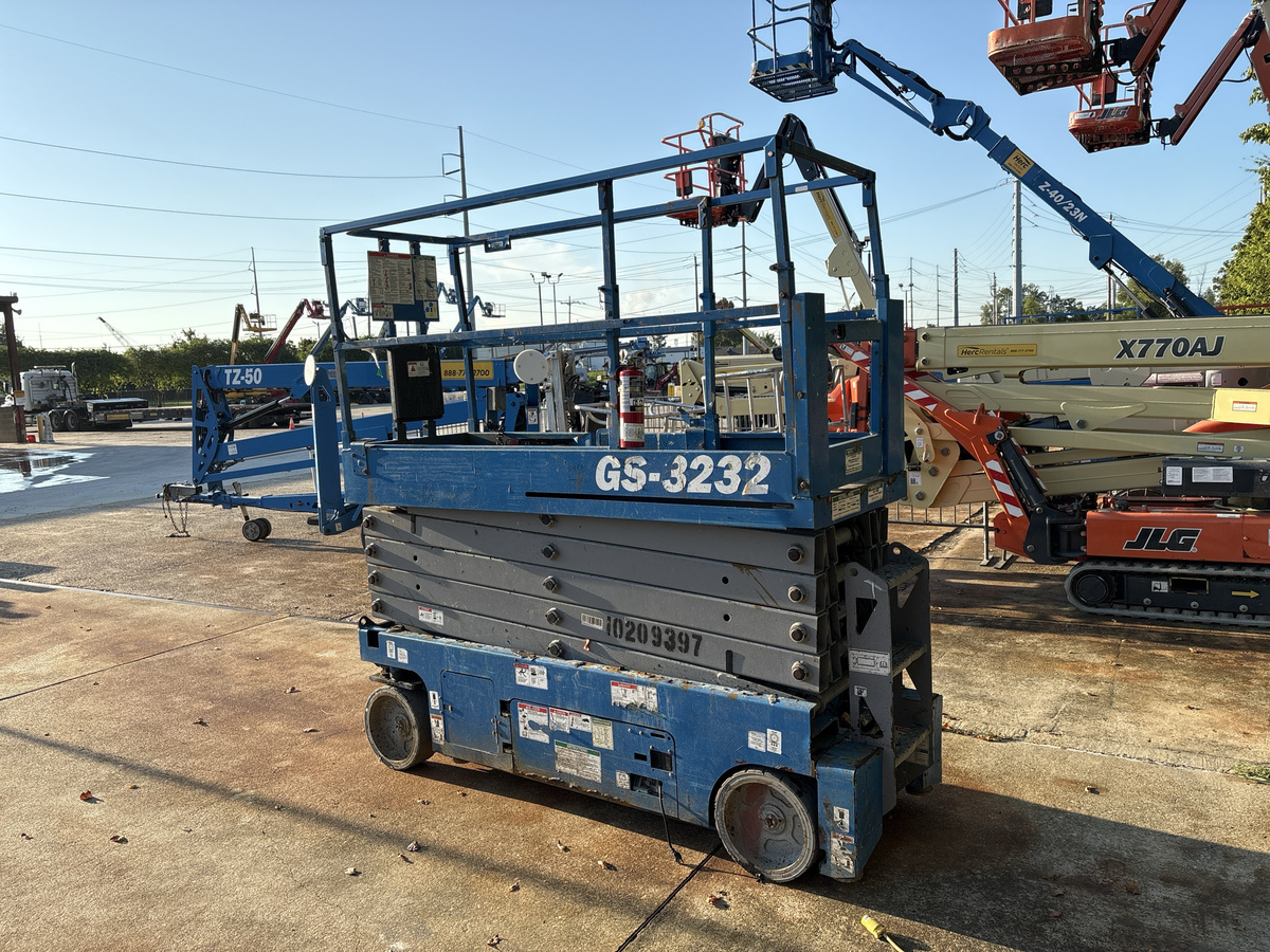 2017 Genie GS-3232-4