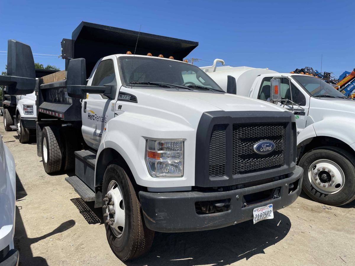 2018 Ford F650-4