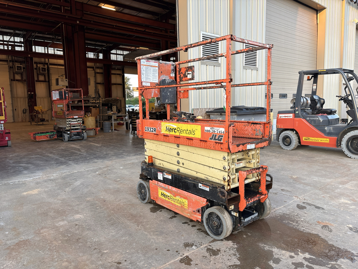 2018 JLG 1932R-5