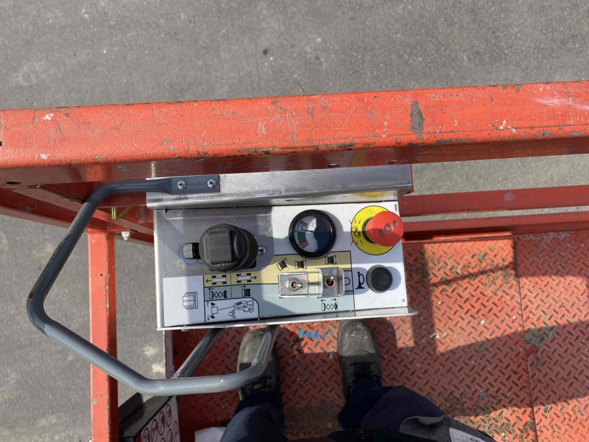 2017 Skyjack SJ3219