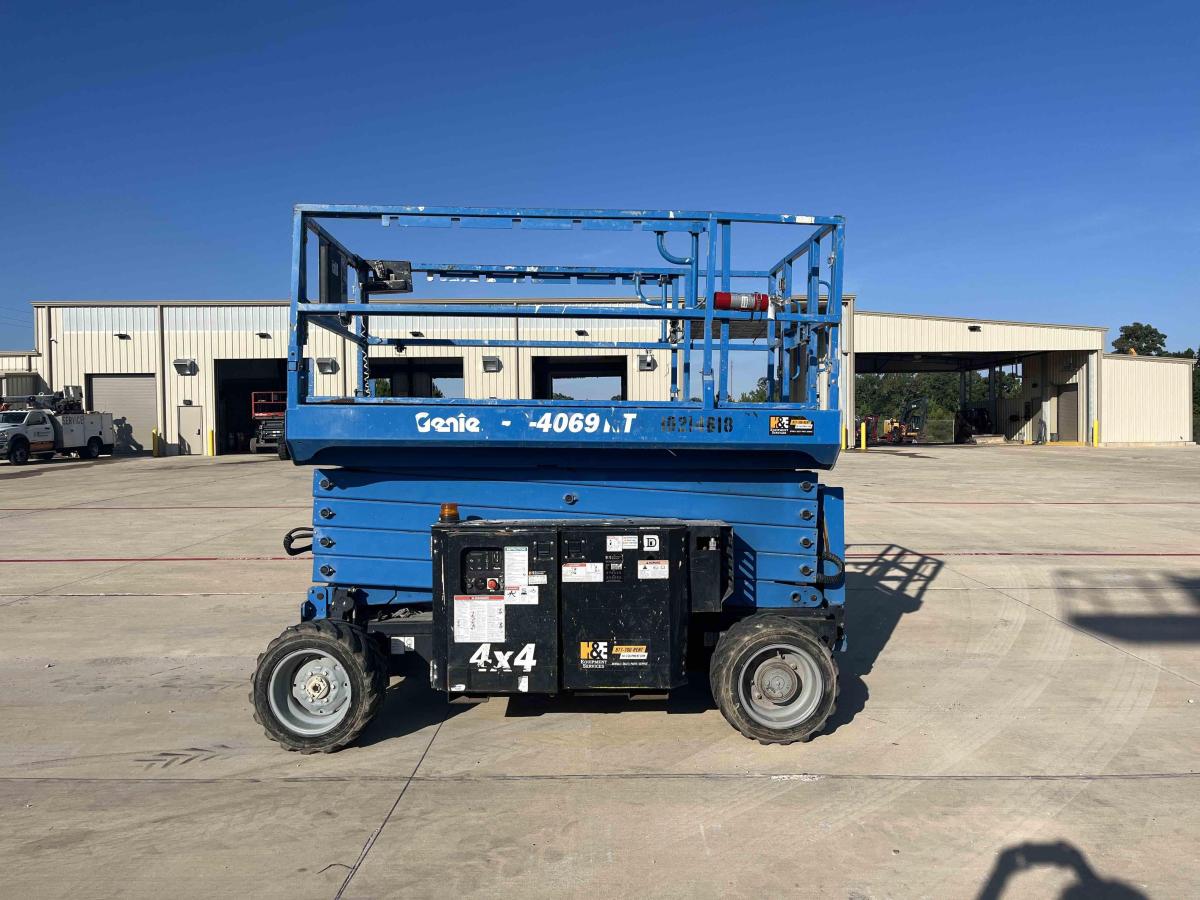 2017 Genie GS-4069 RT-5