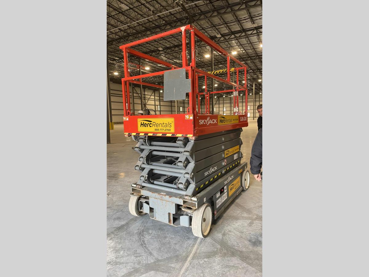 2017 Skyjack SJ4740