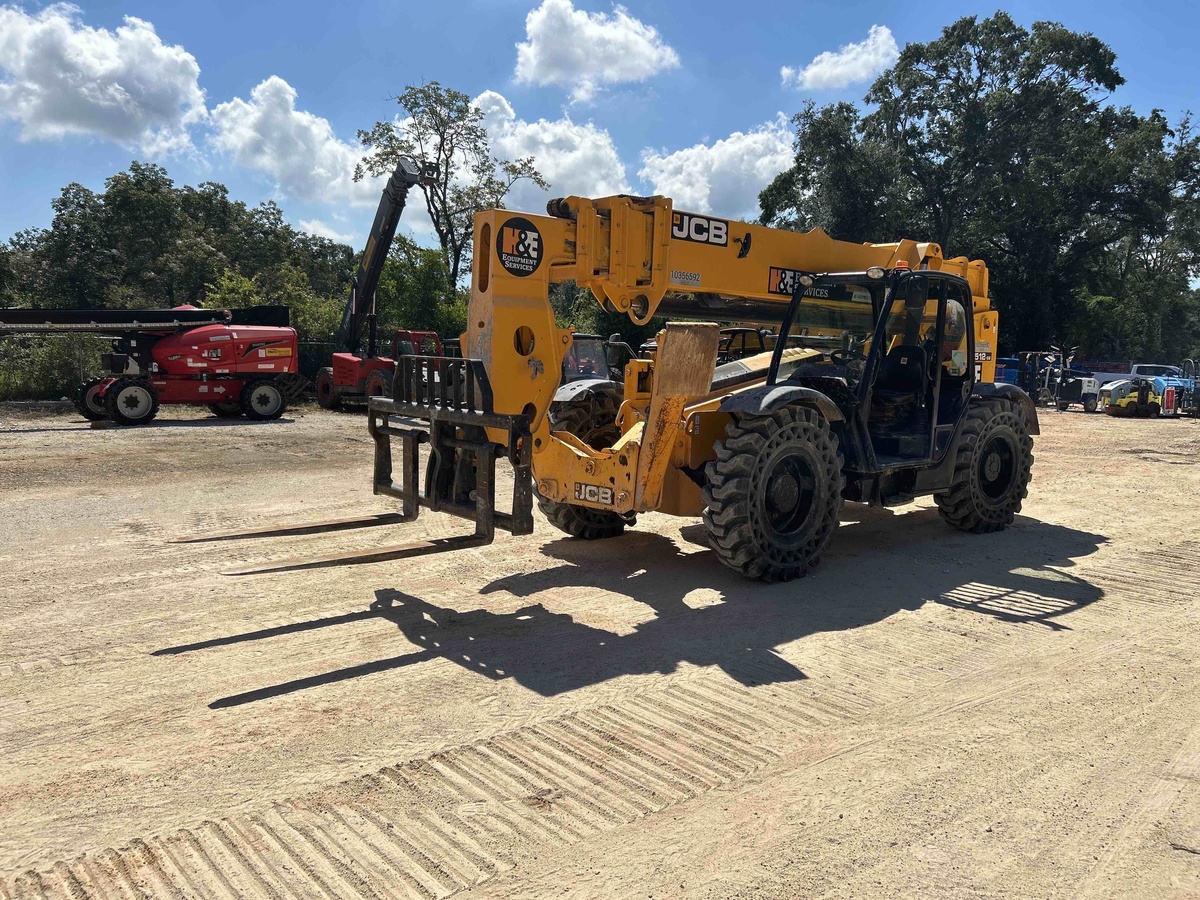 2022 JCB 512-56