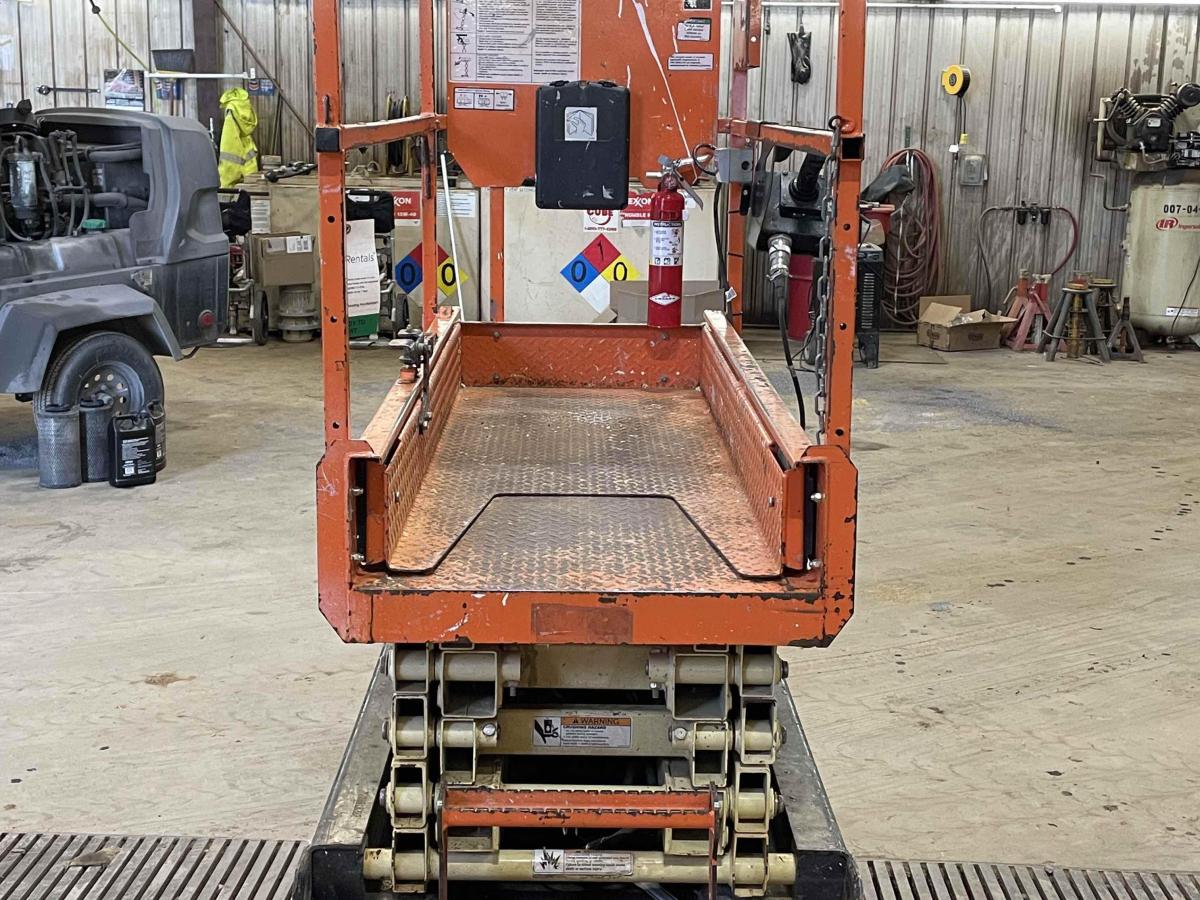 2018 JLG 1932R