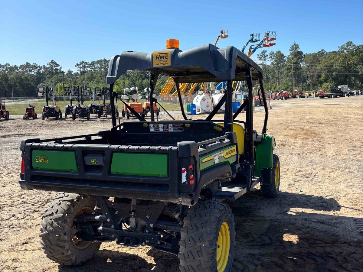 2022 John Deere XUV855M-4