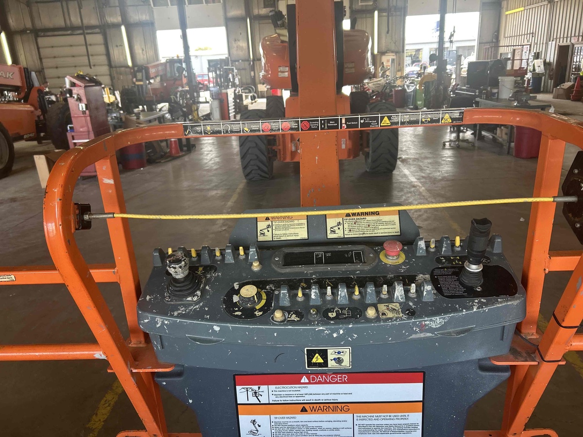 2014 JLG 1250AJP-7
