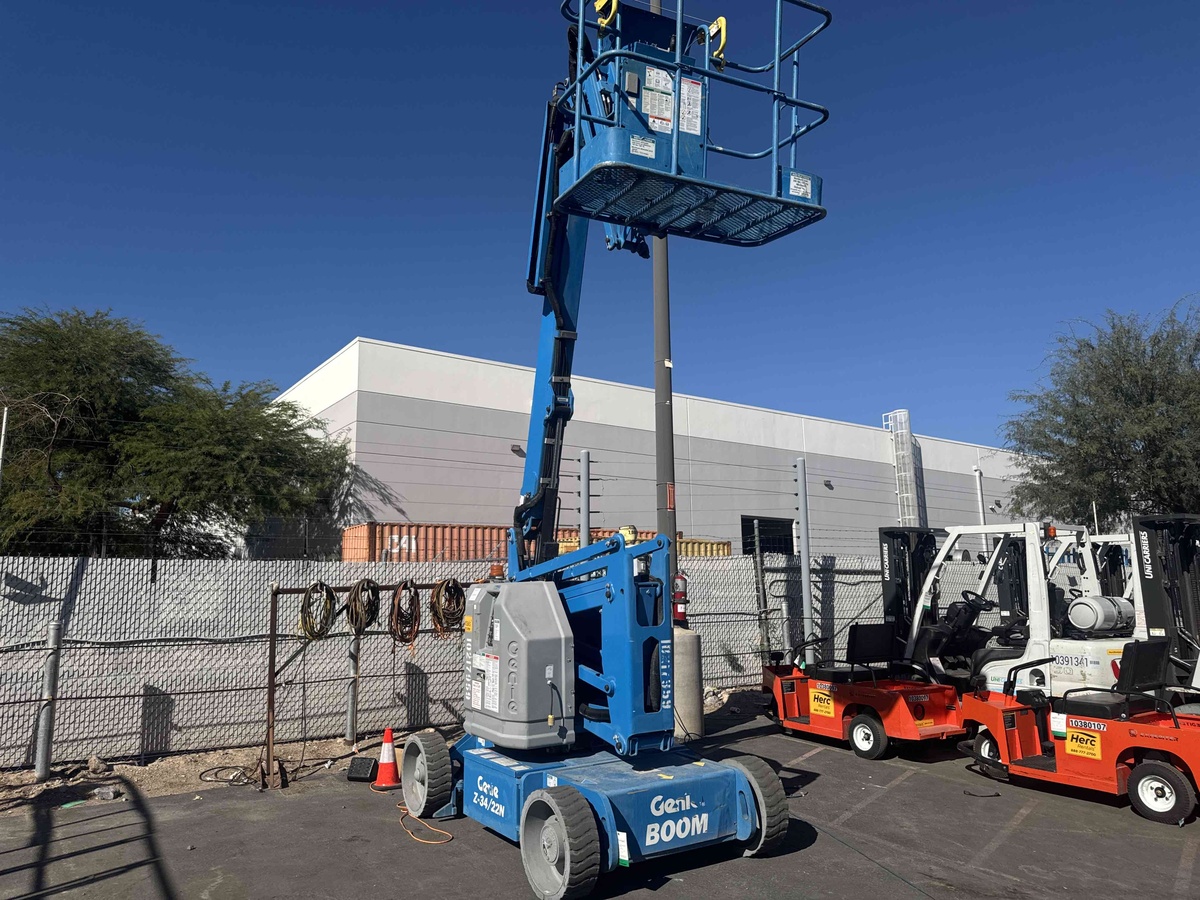 2017 Genie Z-34/22 N