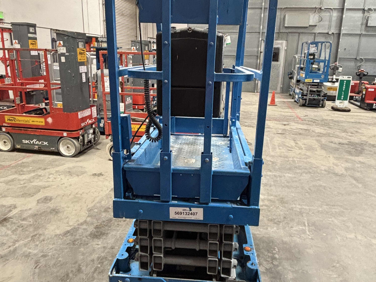2019 Genie GS1330M