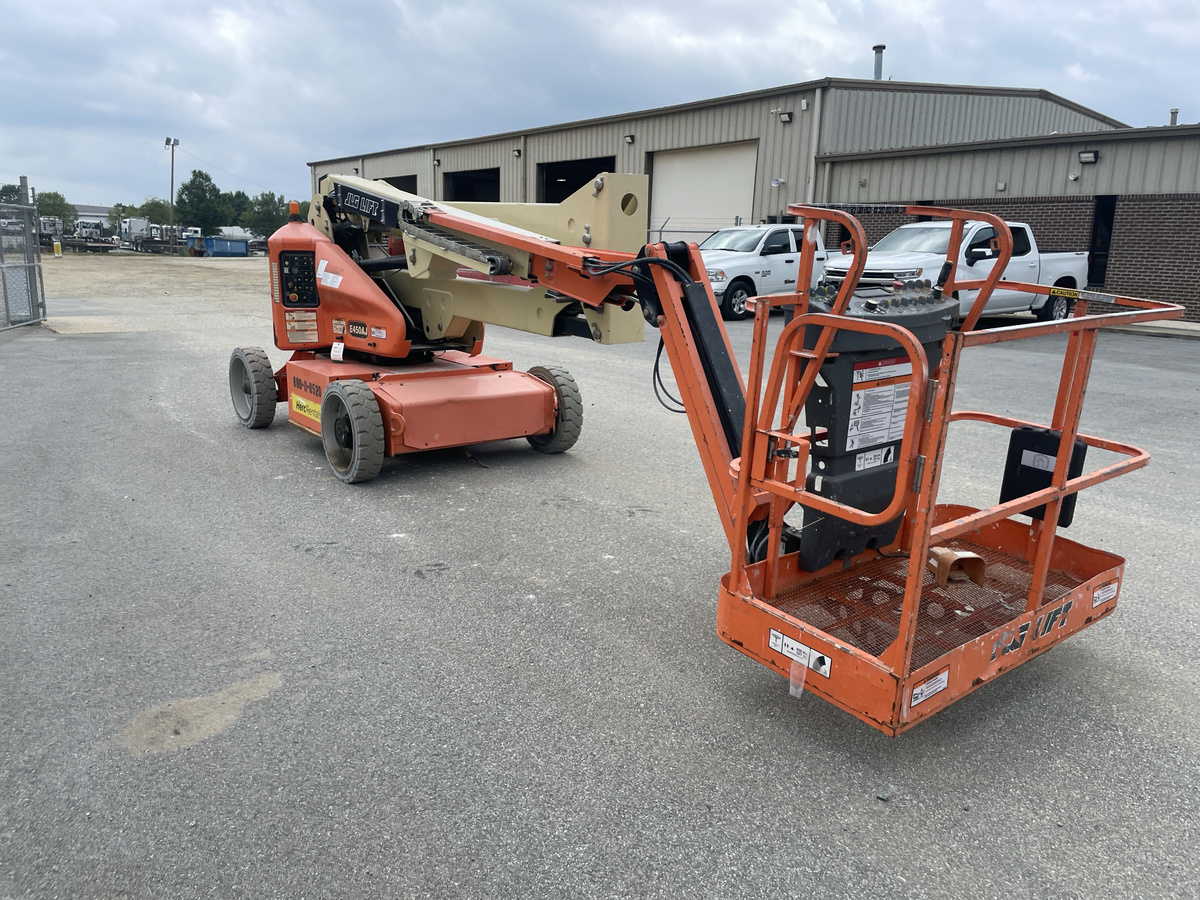 2016 JLG E450AJ-7