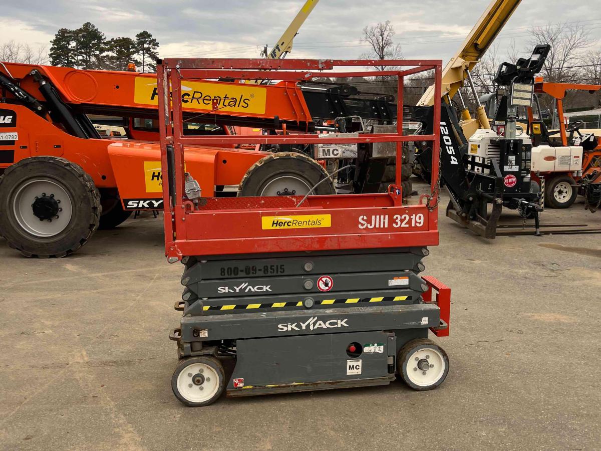 2016 Skyjack SJ3219