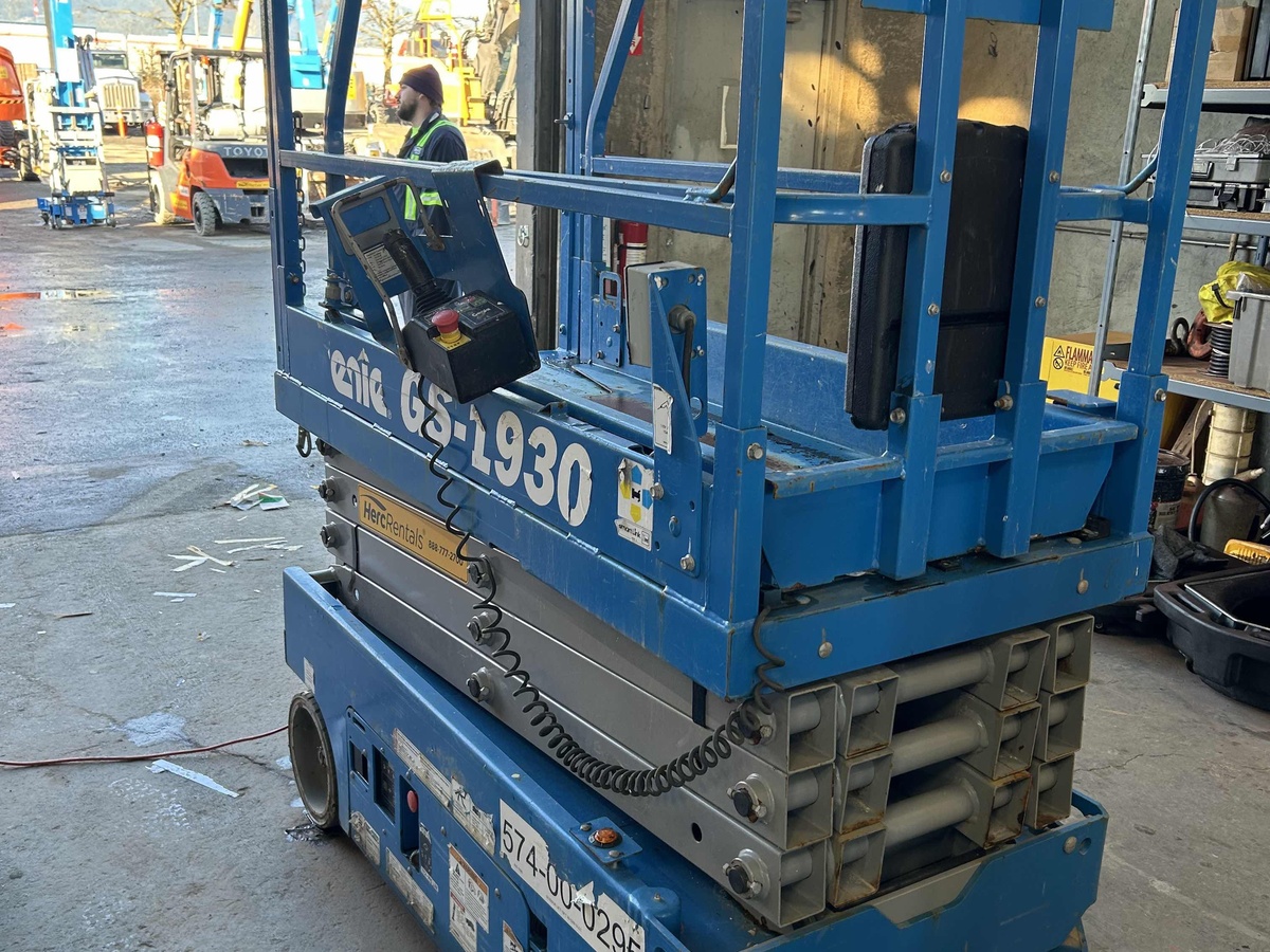 2019 Genie GS-1930