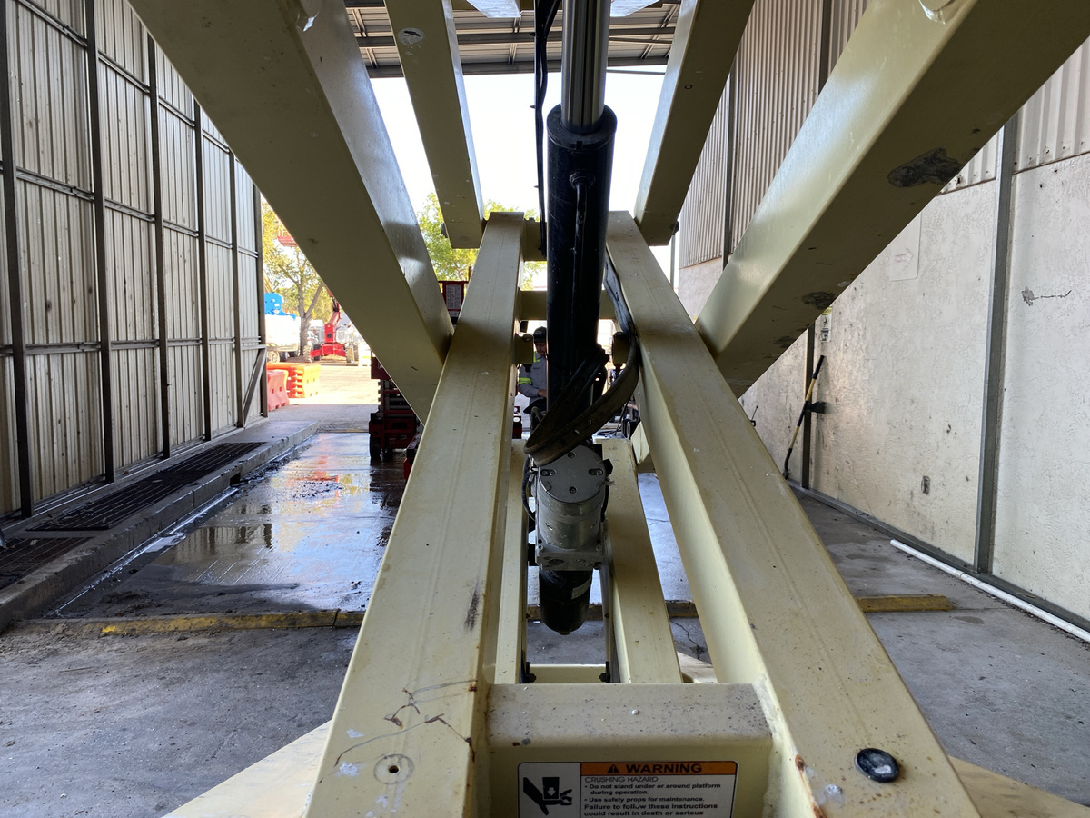 2018 JLG 2632ES-10